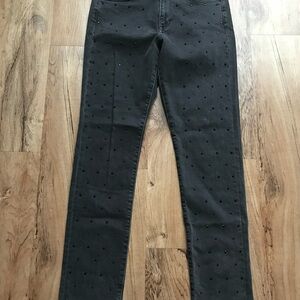 H&M black High Waist Slim Ankle Jeans. Studded detail. NWT. Size 32. NWT